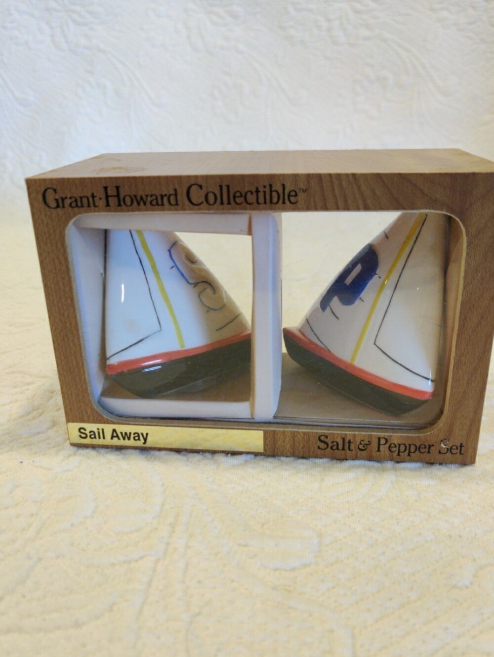 Grant Howard Sail Away Collectable Nautical Salt & Pepper Shaker Sailboats